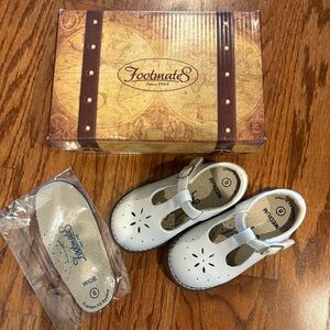 Footmates White Kids Shoes new in box